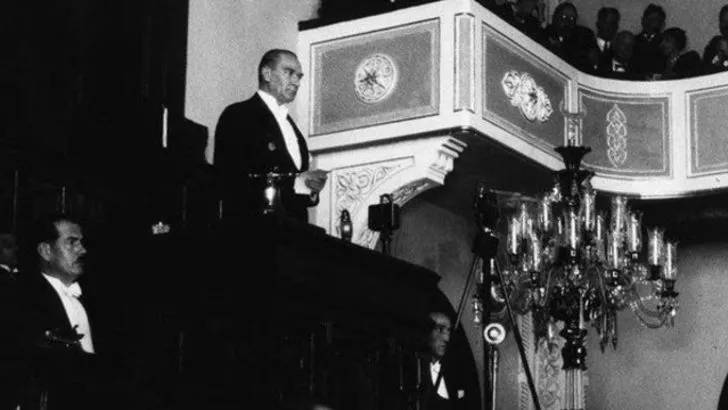 28 Ekim'de 'Efendiler yarın Cumhuriyet'i ilân edeceğiz' dedi... Bugün 29 Ekim! Cumhuriyet'imizin 97'nci yılı kutlu olsun!1