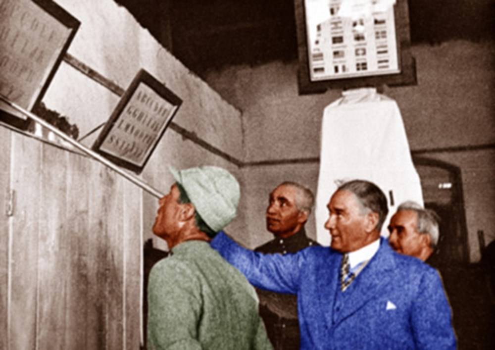 Atatürk'ün renklendirilmiş fotoğrafları11