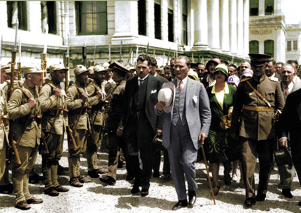 Atatürk'ün renklendirilmiş fotoğrafları9