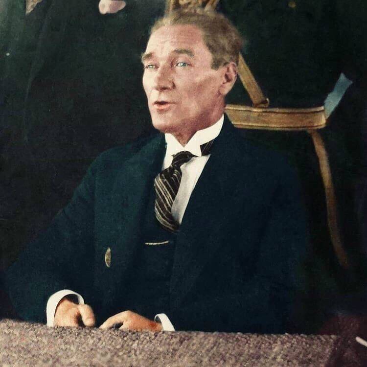 Mustafa Kemal'in renklendirilmiş fotoğrafları2