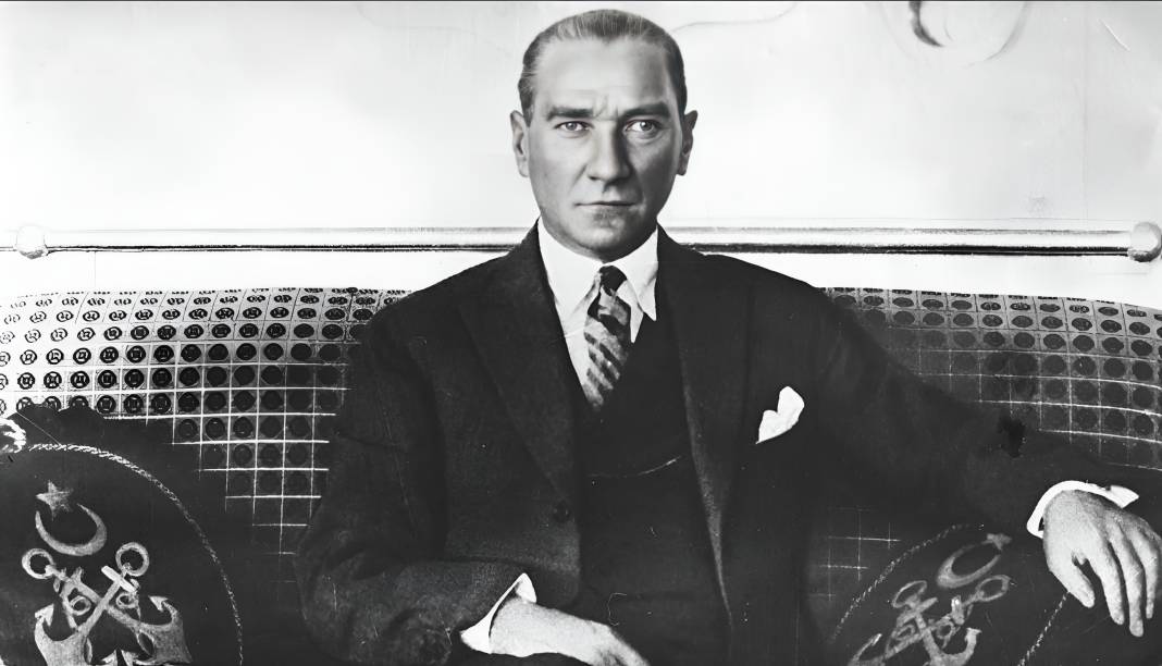 Mustafa Kemal Atatürk: "Türk çocuğu artık Arap çölleri için kanını dökmeyecektir."1