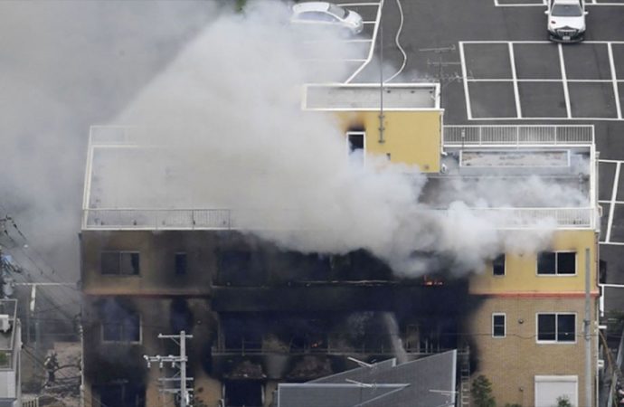 33 kişinin hayatını kaybettiği stüdyoyu, kitabının çalındığını düşündüğü için yakmış