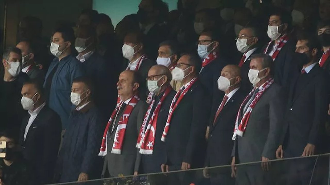 Kadıköy'de maçın ardından TFF'ye protesto!