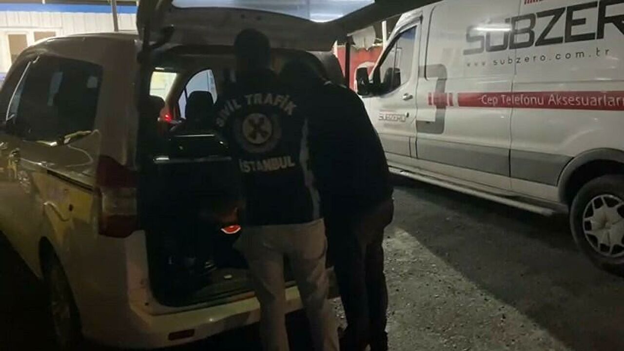 'Çocuğum üşüyor' diyen yolcuyu 'Karşının taksisiyim' diyerek araca almamıştı: Sürücüye ceza verildi
