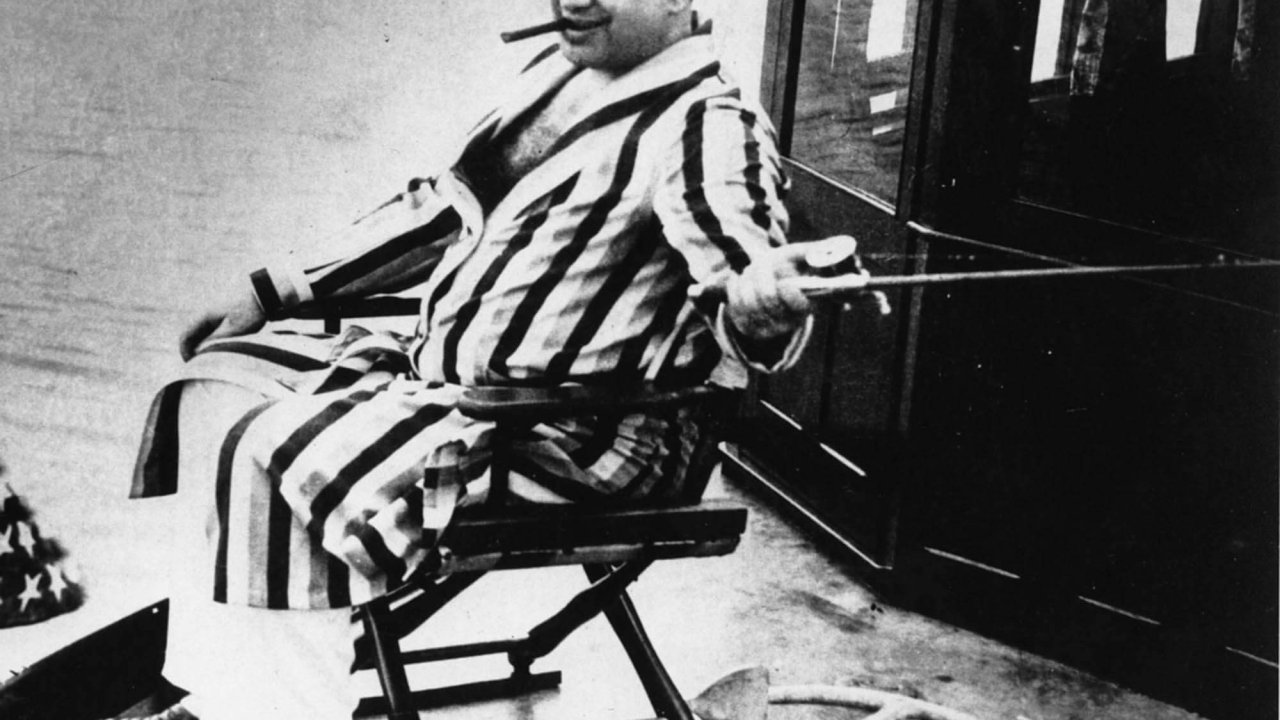 Al Capone'un eşyaları açık artırmada 3 milyon dolara satıldı