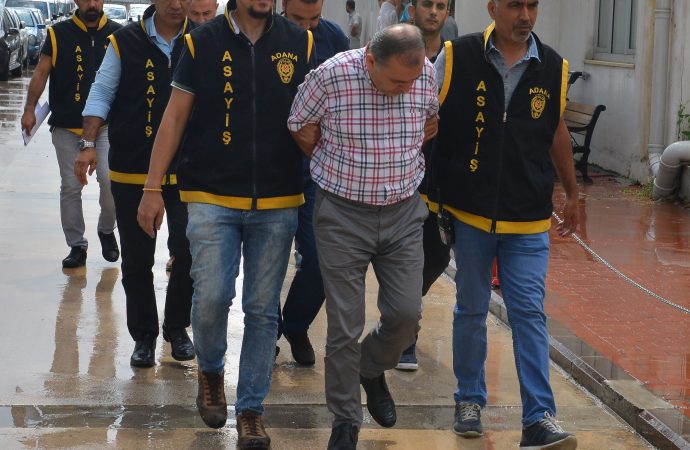 Kendilerini MİT ve TSK personeli olarak tanıtıp, 25 bin lirasını almışlar