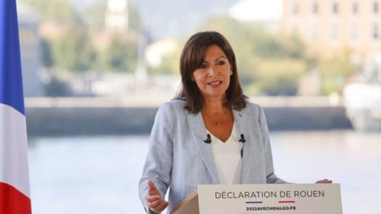 Fransa'da Sosyalist Parti'nin cumhurbaşkanı adayı Paris Belediye Başkanı Hidalgo oldu