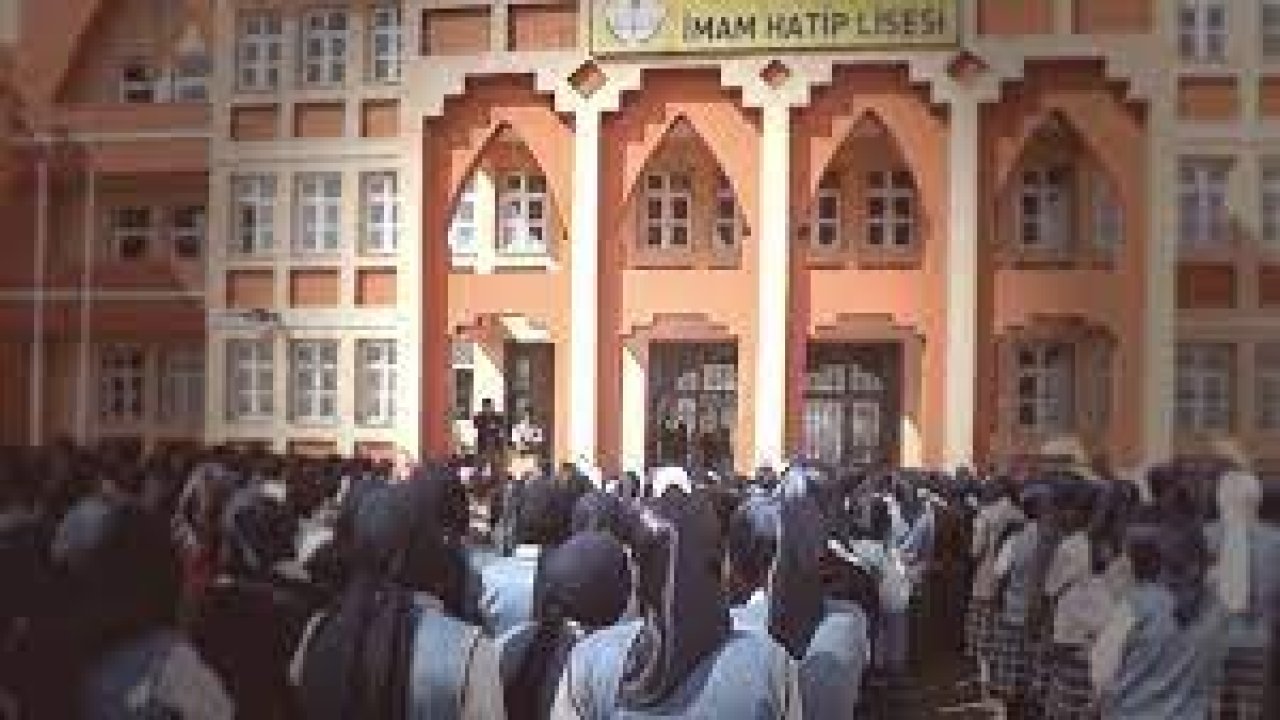 Yeni Şafak yazarı Yusuf Kaplan: İmam hatip liseleri bu topluma 100 yıl kazandırmıştır