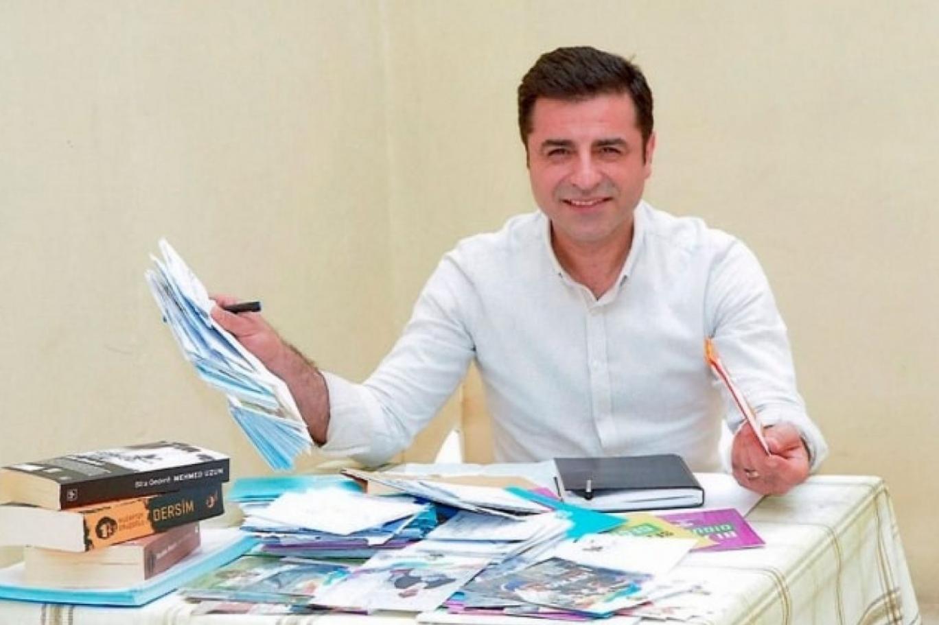 Demirtaş: Erdoğan'ın çözüm sürecini bitirdiği için bin pişman olduğuna eminim, o günden beri bir daha toparlay