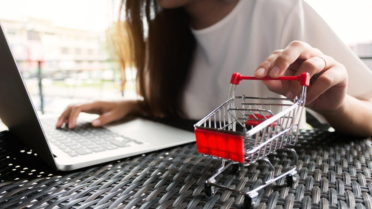Z kuşağı neden internetten alışverişi seçiyor?