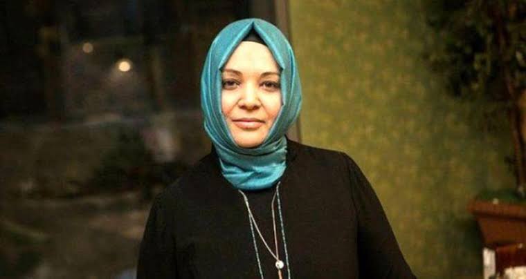 Hilal Kaplan: HDP'lilerin bu Beyaz Türk yalakalığı gerçekten içler acısı