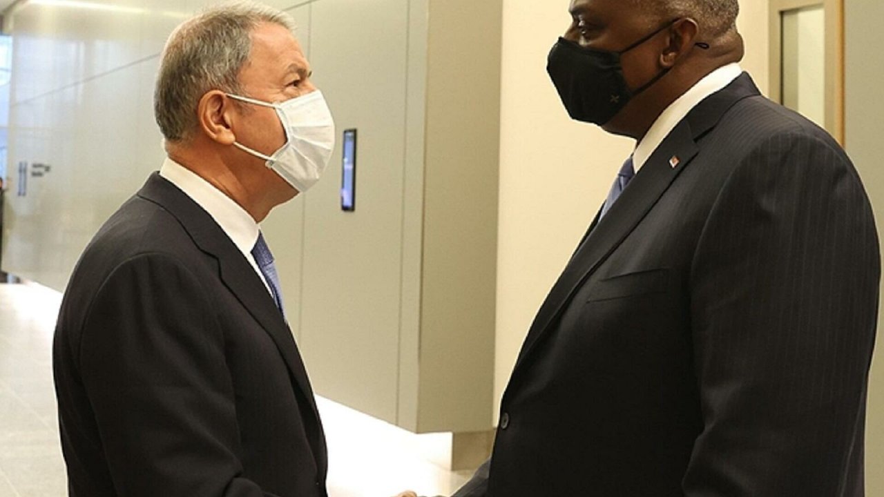 Bakan Hulusi Akar, ABD'li mevkidaşıyla görüştü