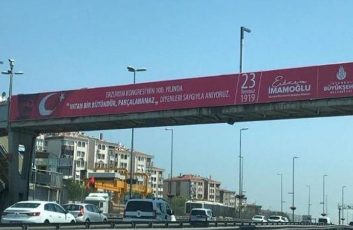 İmamoğlu sonrası İstanbul sokaklarında değişim: O pankartlar ilk defa asıldı