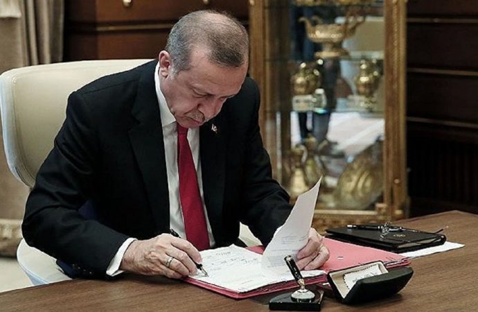 Erdoğan talimatıyla AKP’nin kurucular listesinden 14 isim çıkartıldı