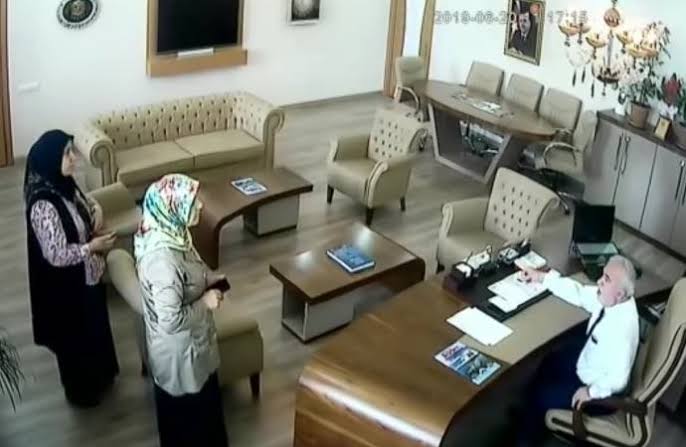 AKP’li başkandan şehit yakınına hakaretler: Alçak, terbiyesiz…