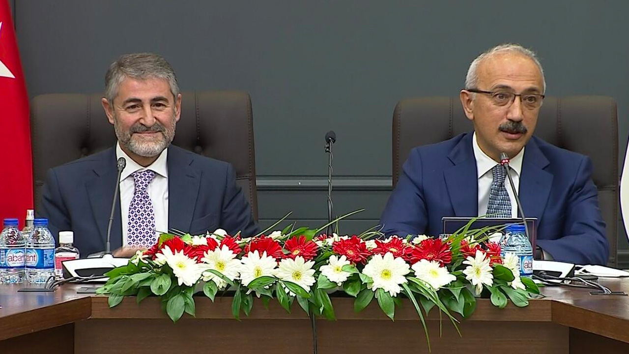 Lütfi Elvan: Çok güçlü bir kamu maliyesini bakanımıza bırakıyorum