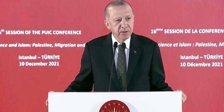 Erdoğan: Salgın döneminde insanı, insan hayatını, insani değerleri merkeze alan bir yaklaşım sergiledik
