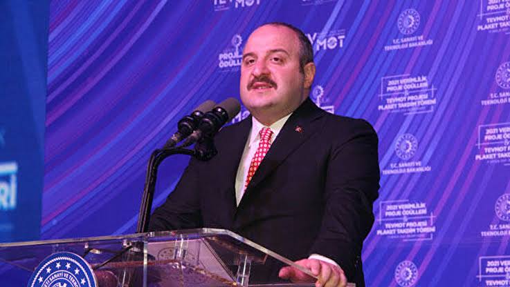 Bakan Varank: Türkiye ekonomisini kurlar üzerinden ölçmek haksızlık