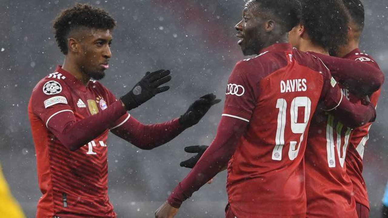 Bayern Münih'te 4 futbolcu ve 1 antrenörün Kovid-19 testi pozitif çıktı