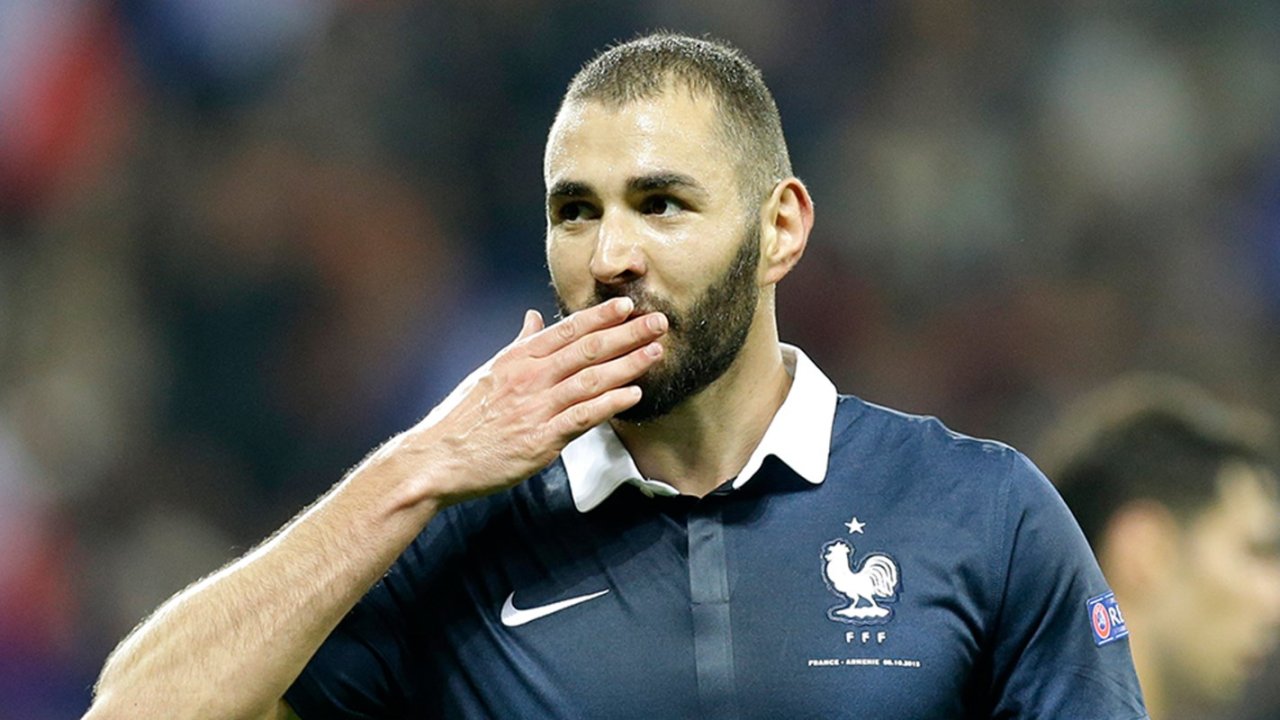 Benzema,ülkesinde 2021 yılının en iyi Fransız futbolcusu seçildi.