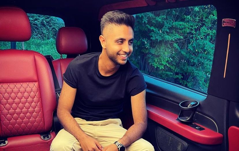 İş İnsanı David Maltas: Kemal Sunal’ın Doktor Civanım filminde kullandığı motosiklete sponsor oldu.
