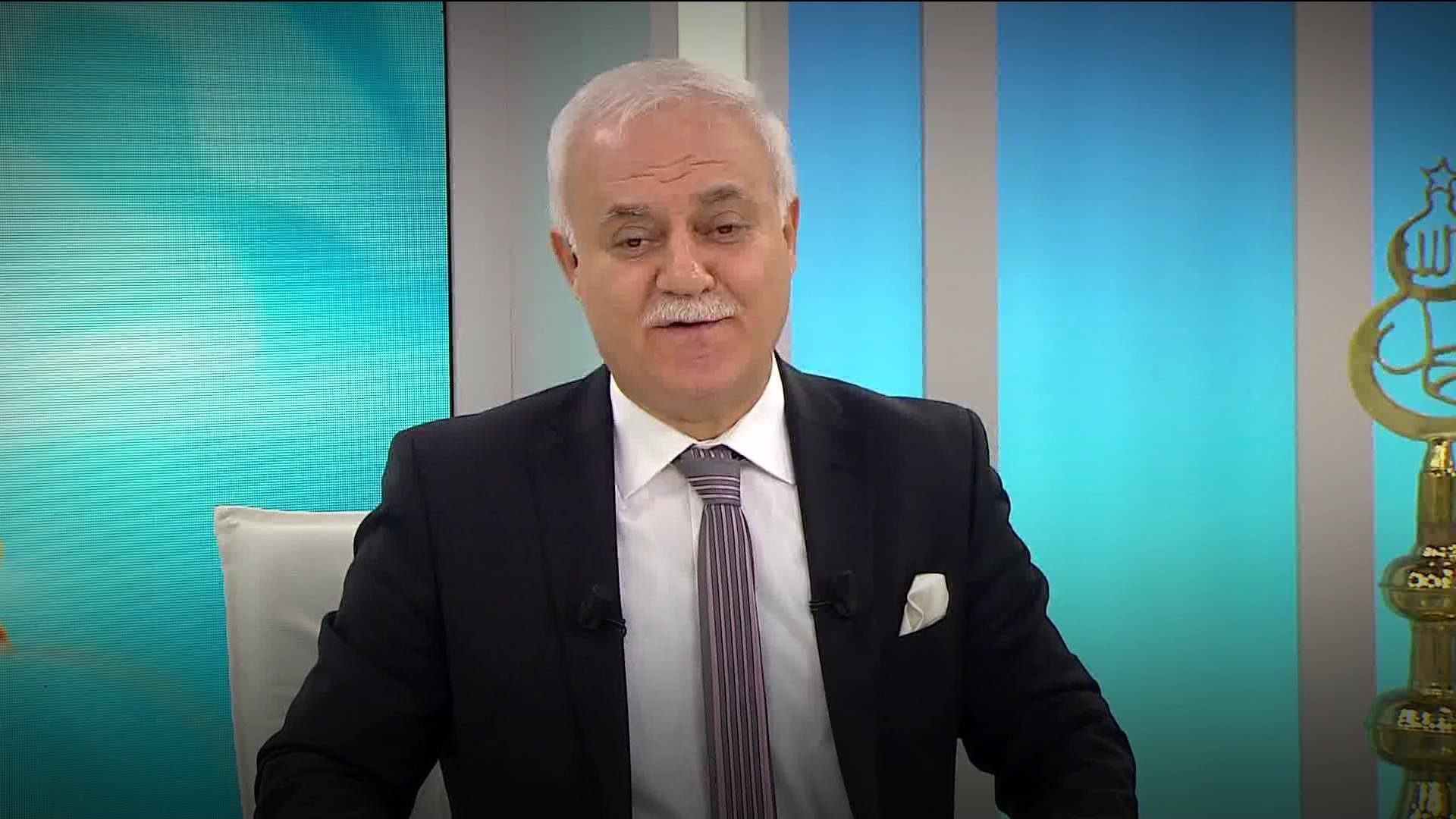 Nihat Hatipoğlu'ndan Sezen Aksu'ya tepki: Dilerim bu hatadan dönüp bir açıklama yapar