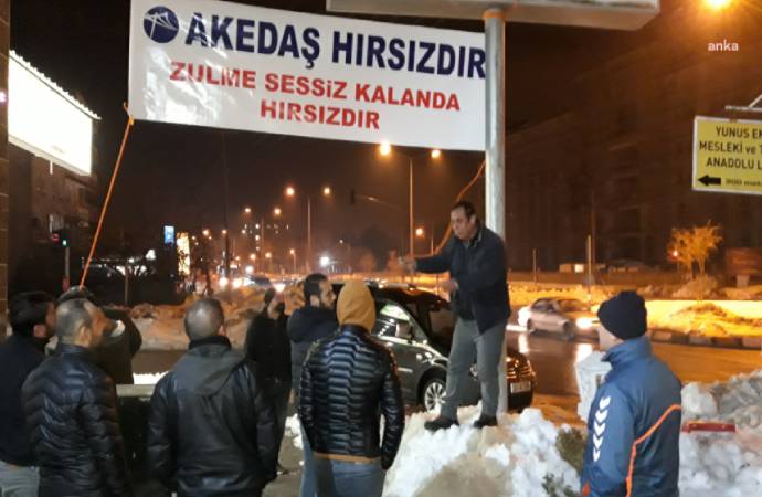 Elektrik zamlarını protesto eden esnaf gözaltına alındı
