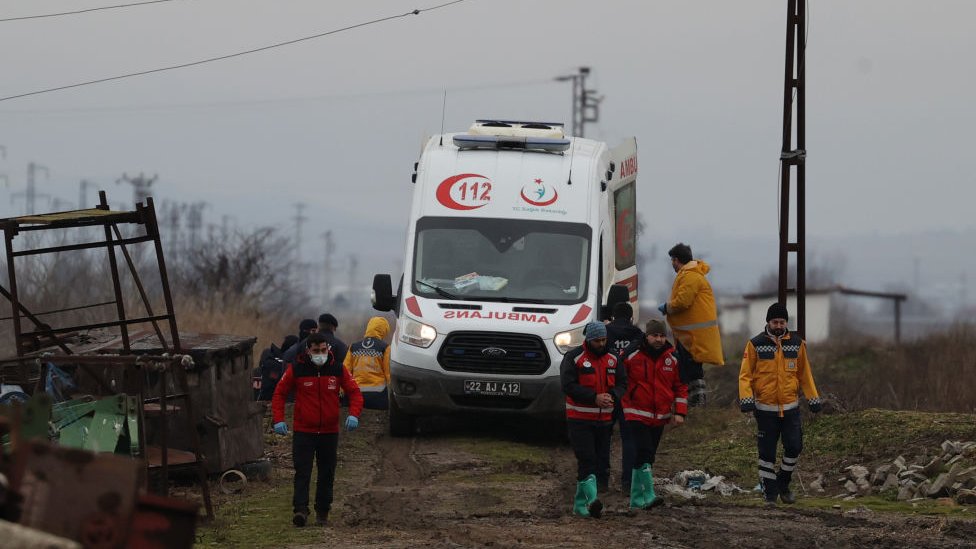 12 göçmenin donarak ölmesi: Ankara Yunanistan'ı suçladı, Atina ise iddiaları reddetti