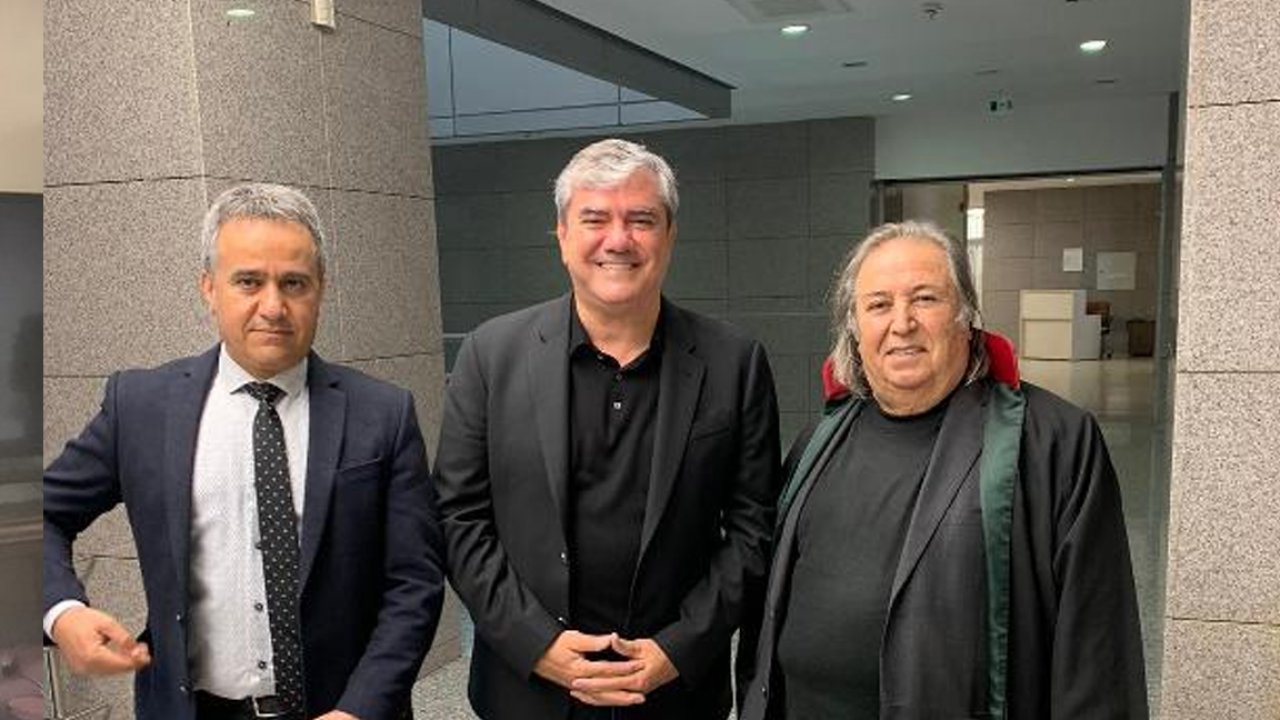 Akademisyene hakaret ettiği iddia edilen Yılmaz Özdil’in yargılanmasına devam edildi