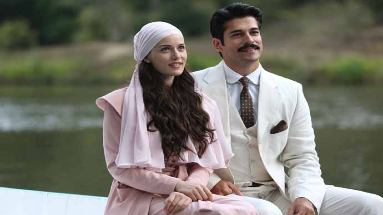 Fahriye Evcen ve Burak Özçivit reklam ücretlerine zam yaptı