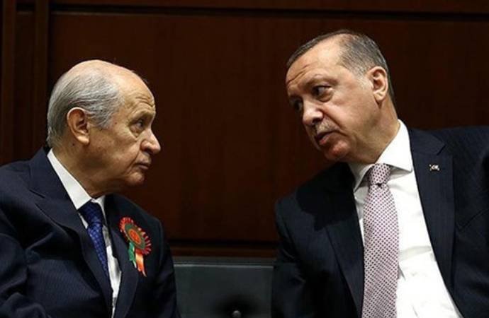 Bahçeli Erdoğan’ın adaylığı için sert çıkış: Tekrar aday olmasının önünde herhangi bir engel bulunmamaktadır