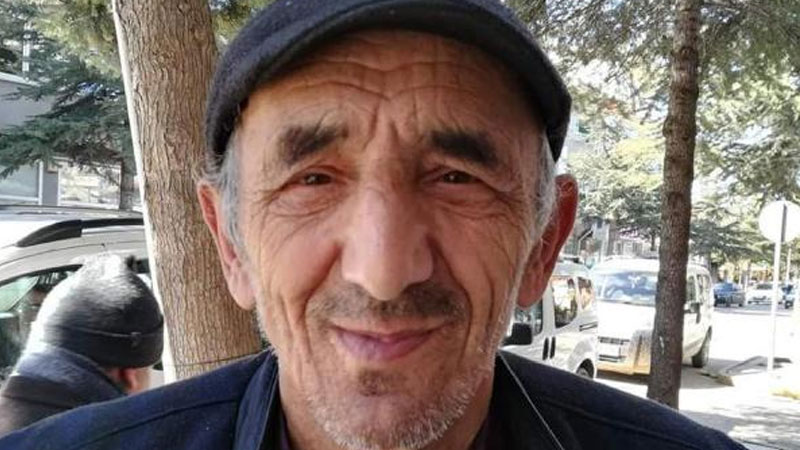 Isparta’da donarak öldüğü söylenen yaşlı adamın akrabaları, kaymakam ile açıklama yaptı: Kalp krizi sonucu vef