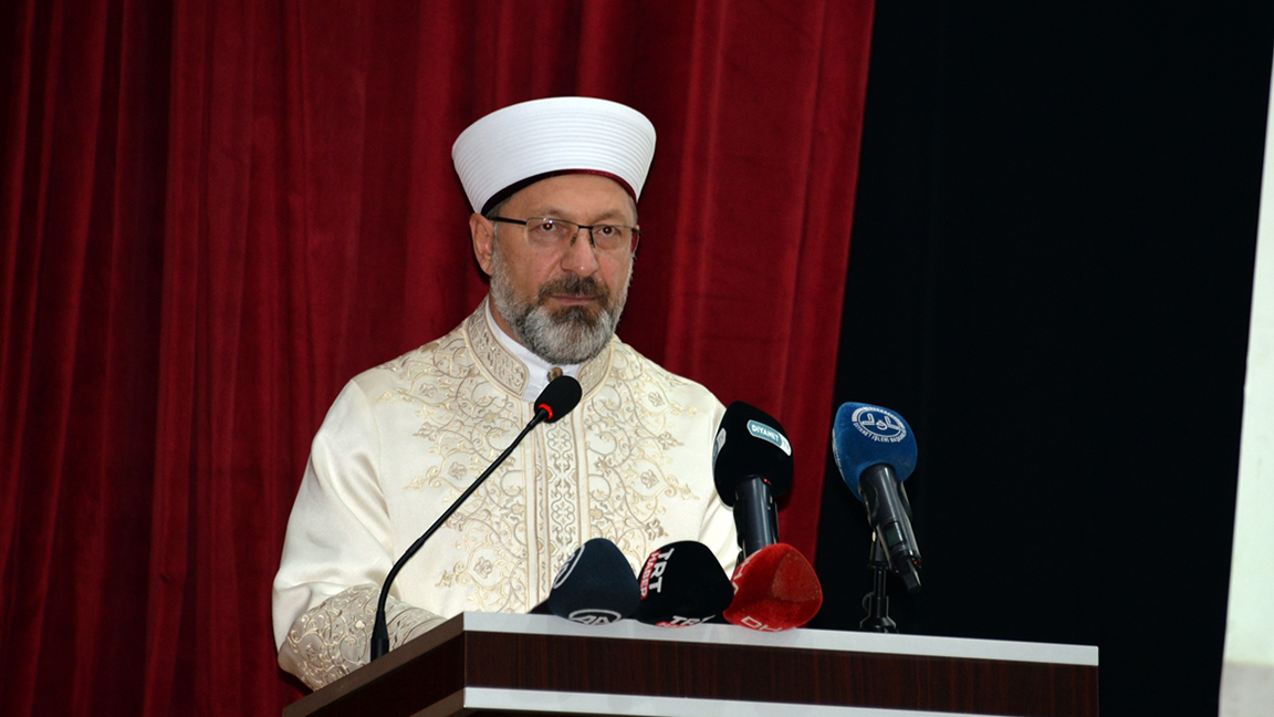 Ali Erbaş: Alevi kardeşlerimizi hedef alan her türlü söylem ve tutum hepimize yapılmıştır, asla kabul edilemez