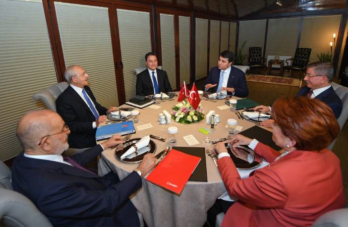 #SonDakika 6 parti liderinin Ankara'daki tarihi buluşması sona erdi