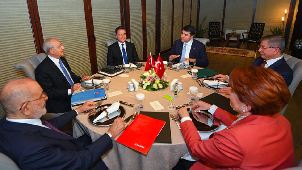 Ahmet Hakan: Ahmet Davutoğlu, çok konuşup masadakileri bezdirmiştir