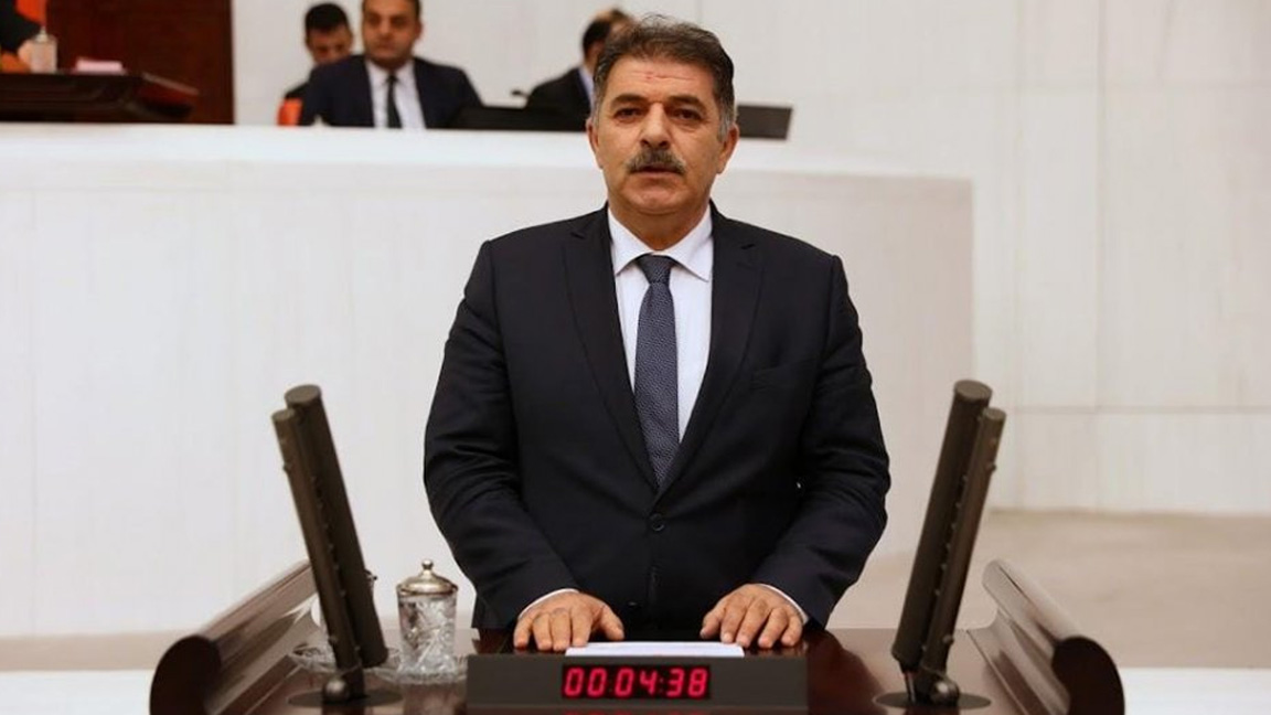 AKP'li Turan, kalp krizi geçiren milletvekili Battal'ın durumuyla ilgili bilgi verdi: Şu an yoğun bakımda teda