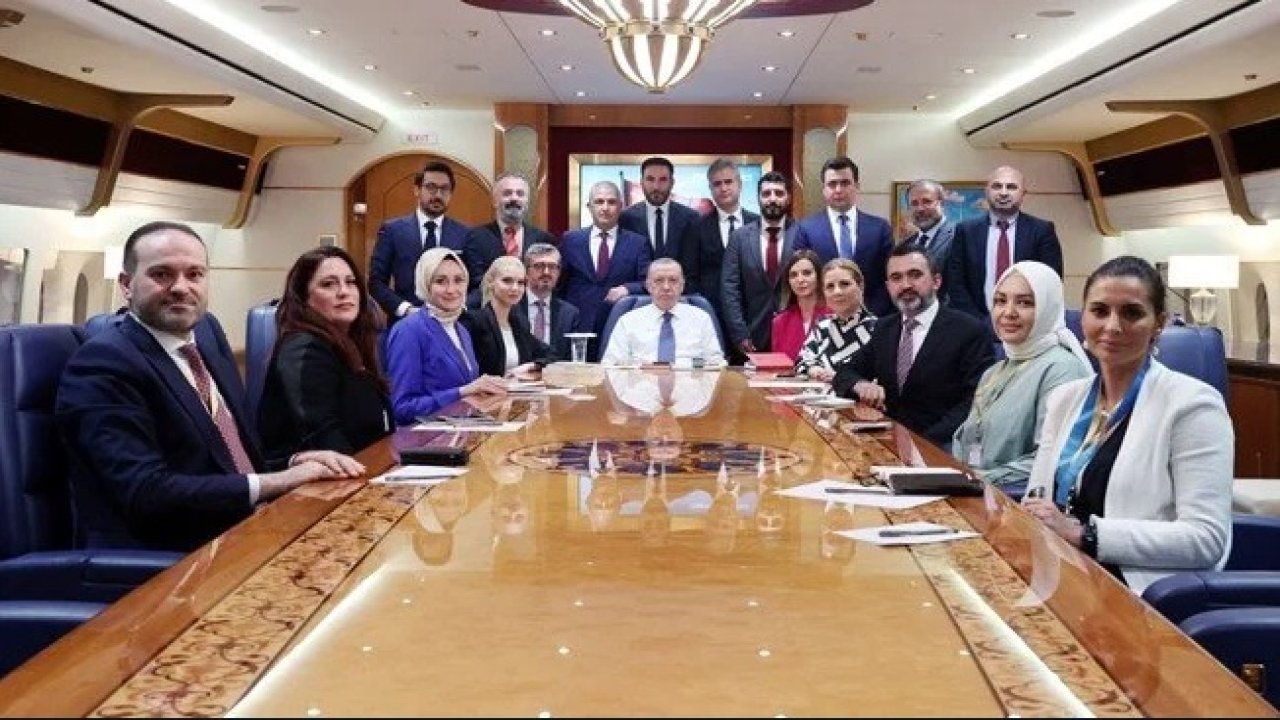 Erdoğan'dan BAE dönüşü sosyal medya sansürü açıklaması: Sosyal medya yasası için çalışmalar sürüyor