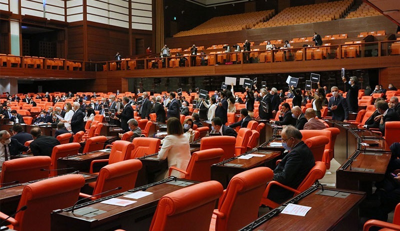 5 ay milletvekilliği yapan eski AKP'li Durmaz Meclis'e başvurdu: Geriye borçlar kaldı, mağdur olduk