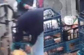 Yürek burkan görüntüler! Market çalışanları yaşlı kadının çöpe atılan ürünleri almasına izin vermedi