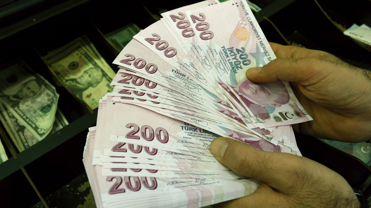 FED tahmininde ‘Türk Lirası için risk’ uyarısı