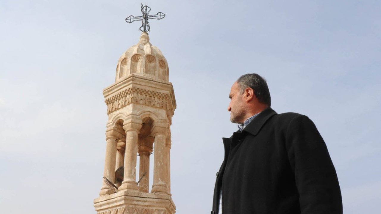 Mardin'deki 800 yıllık Meryem Ana Kilisesi'nin çanını çalmaya çalıştılar