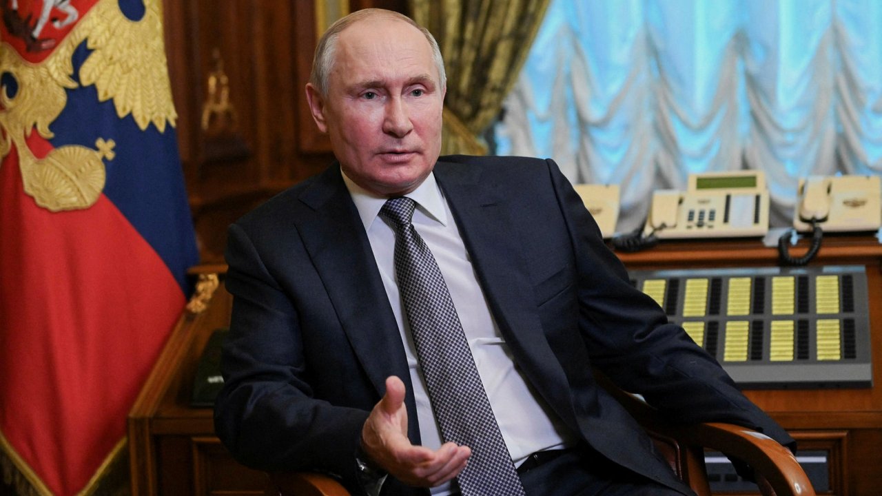 Sedat Ergin: Putin, Ukrayna’daki mütecaviz tutumuyla Batı dünyasını kenetliyor