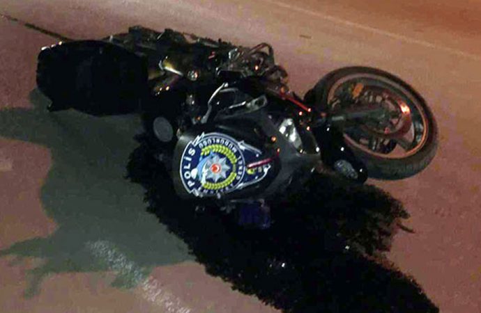 Kaçmaya çalışırken polis motosikletine çarptı