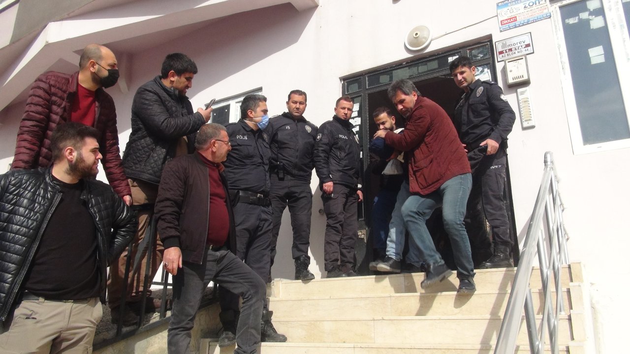 Annesini öldürüp, babasını yaralayan şüpheli tutuklandı