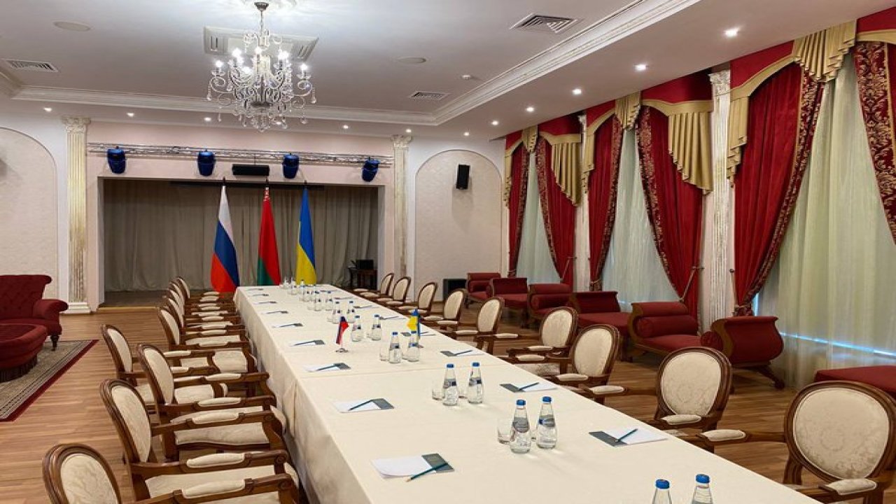 Belarus, Rusya - Ukrayna müzakerelerinin yapılacağı salonu paylaştı