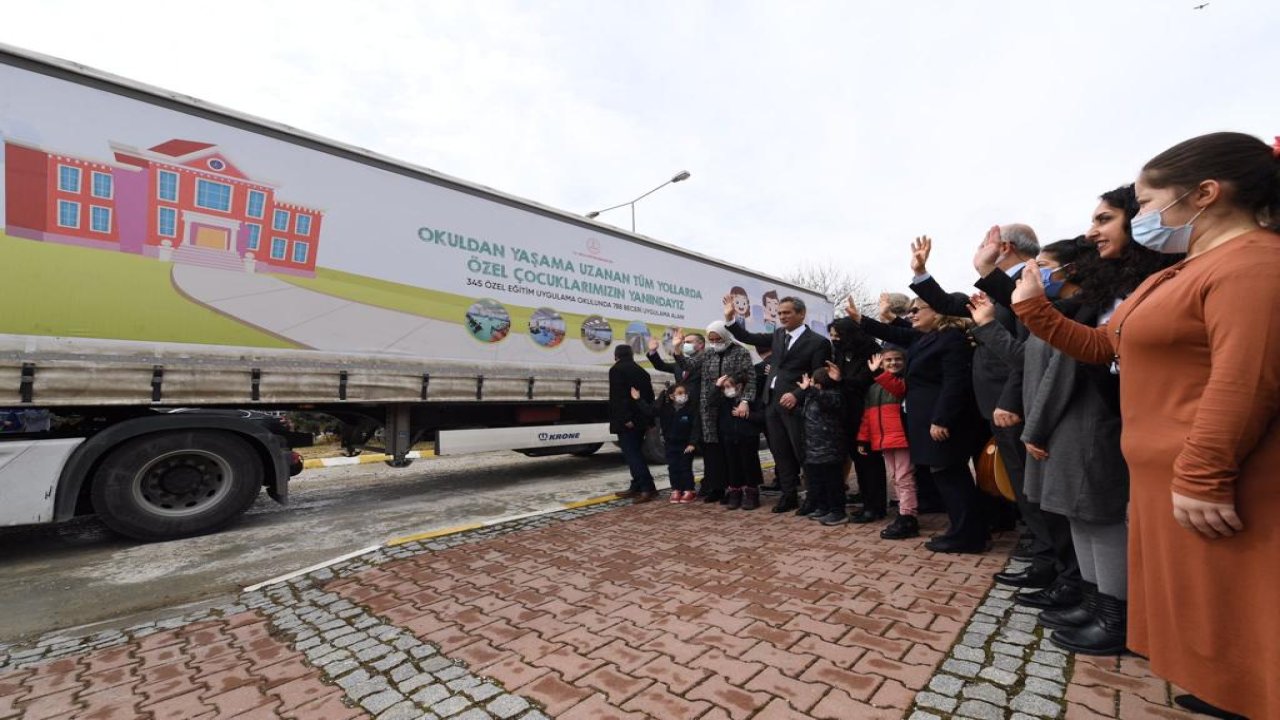 MEB'den özel öğrencilere 20 TIR eğitim materyali
