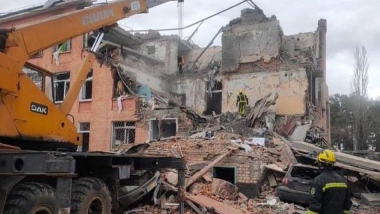 Ukrayna: Rusya, Kiev yakınlarındaki ekmek fabrikasını vurdu; 13 kişi yaşamını yitirdi
