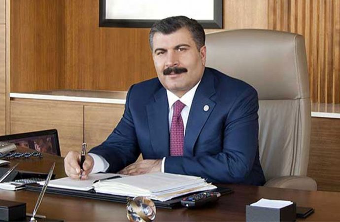 Kendi hastanesine özel genelge yayınlayan Koca'ya yandaşlardan dava