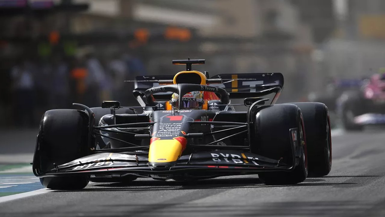 Max Verstappen: Ferrari gerçekten çok kuvvetli görünüyor