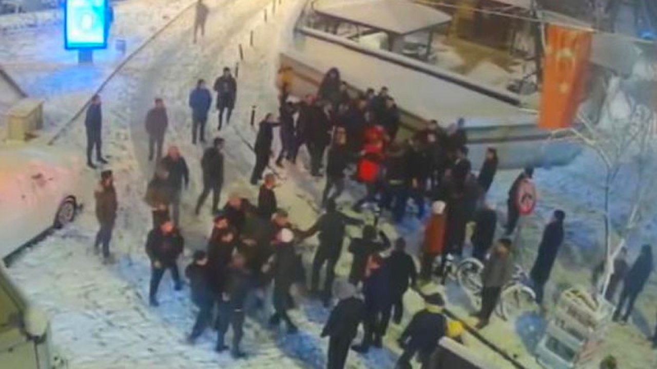 Beyoğlu’nda kartopu kavgası silahlı çatışmaya dönüştü: 7 yaralı